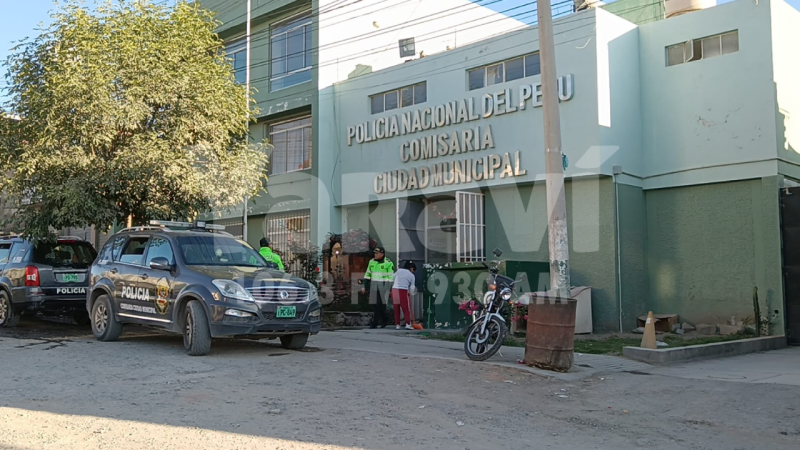Arequipa Delincuentes con arma de fuego roban camioneta en Cerro Colorado